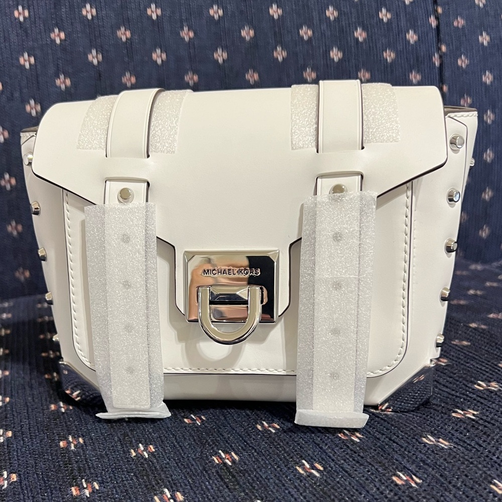 Manhattan Small Leather Crossbody Bag